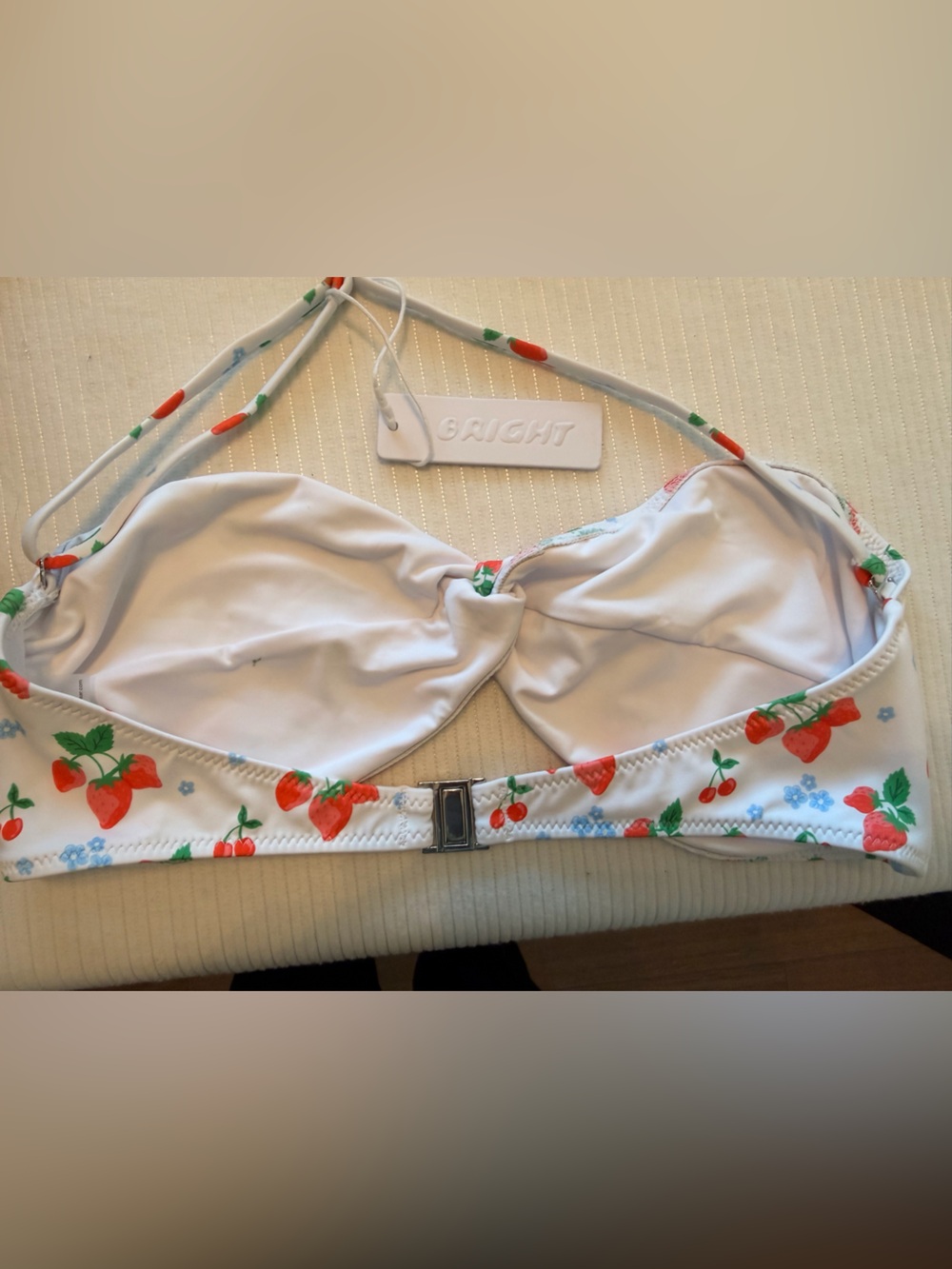 NWT Bright Swimwear Nia Berry Bliss Bikini Top Large - Picture 3 of 4